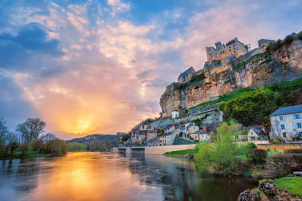 Visitez la Dordogne - le château de Beynac